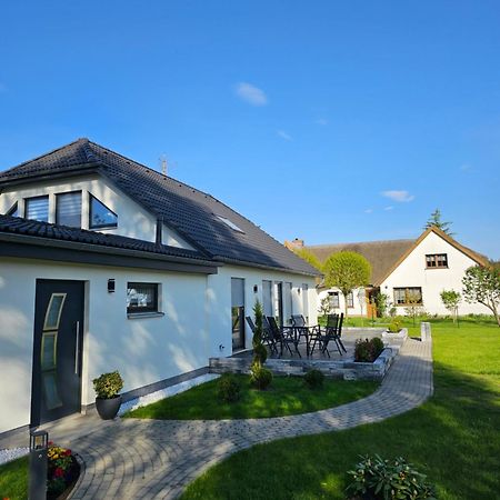 Haus Am Bodden Apartment Fuhlendorf  Bagian luar foto